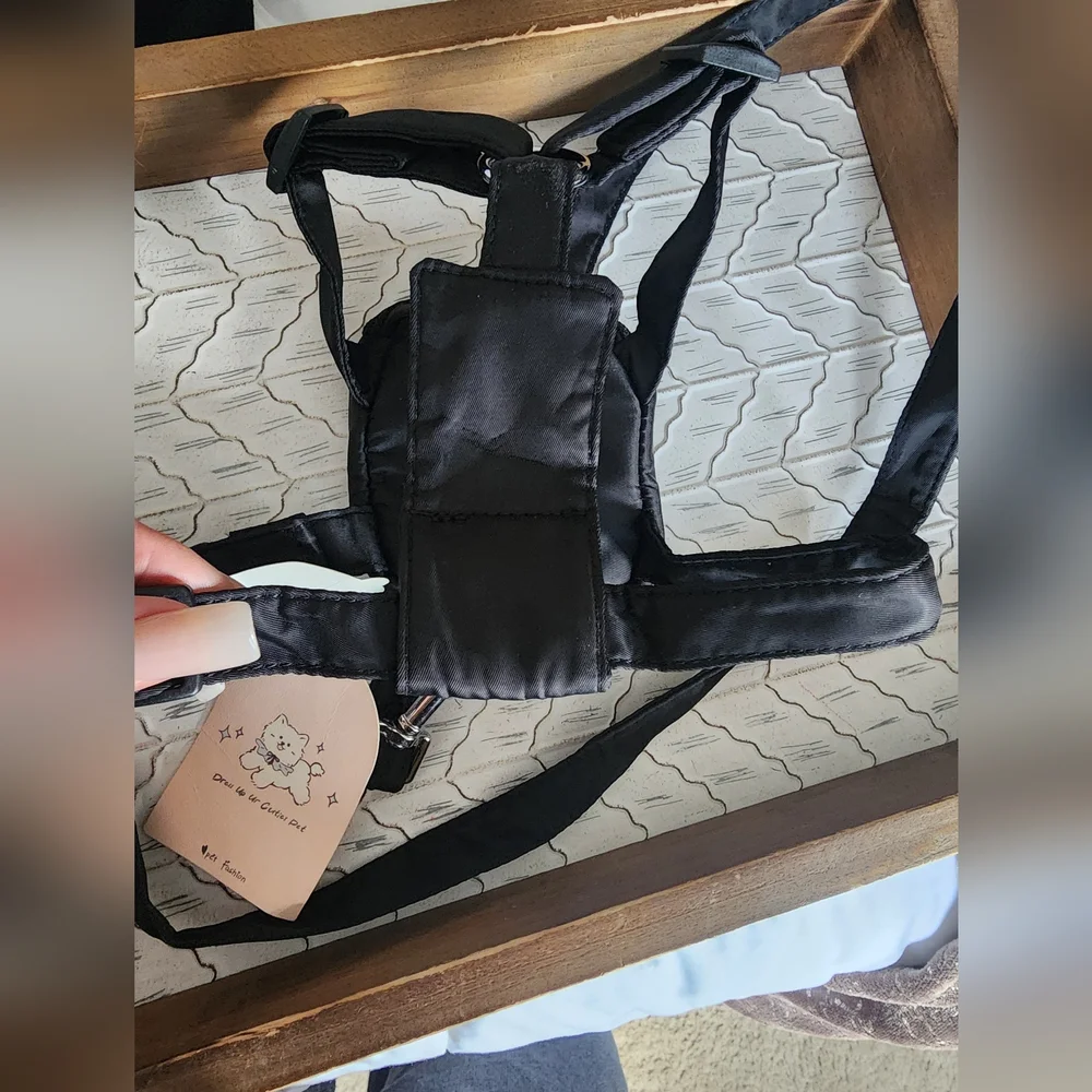 NWT Pet Fashion Pet Harness, Leash, And Backpack